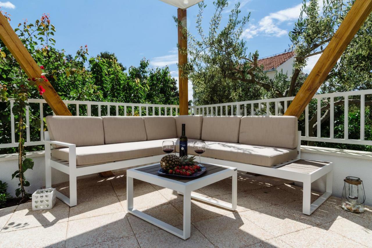 Apartments Villa Dalmatia トロギール エクステリア 写真