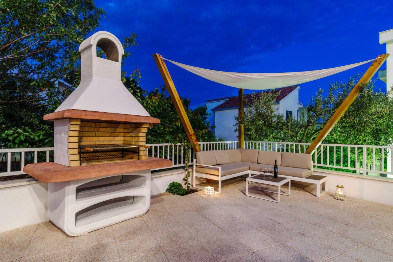 Apartments Villa Dalmatia トロギール エクステリア 写真