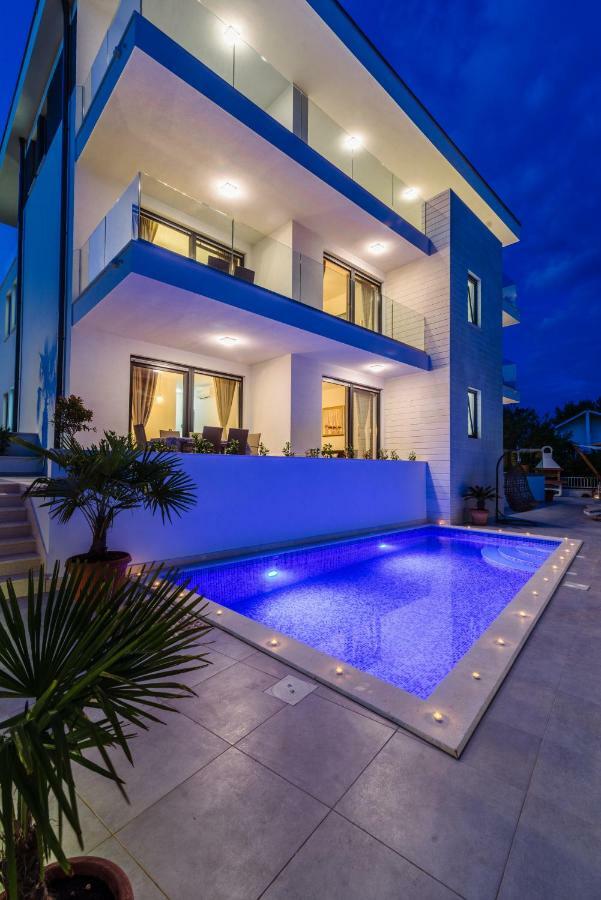 Apartments Villa Dalmatia トロギール エクステリア 写真