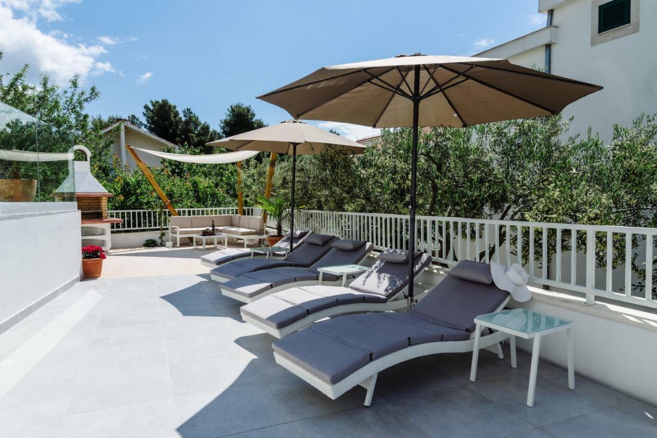 Apartments Villa Dalmatia トロギール エクステリア 写真