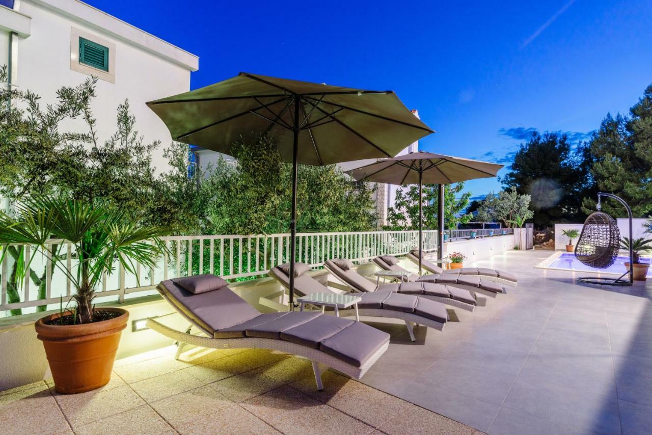 Apartments Villa Dalmatia トロギール エクステリア 写真