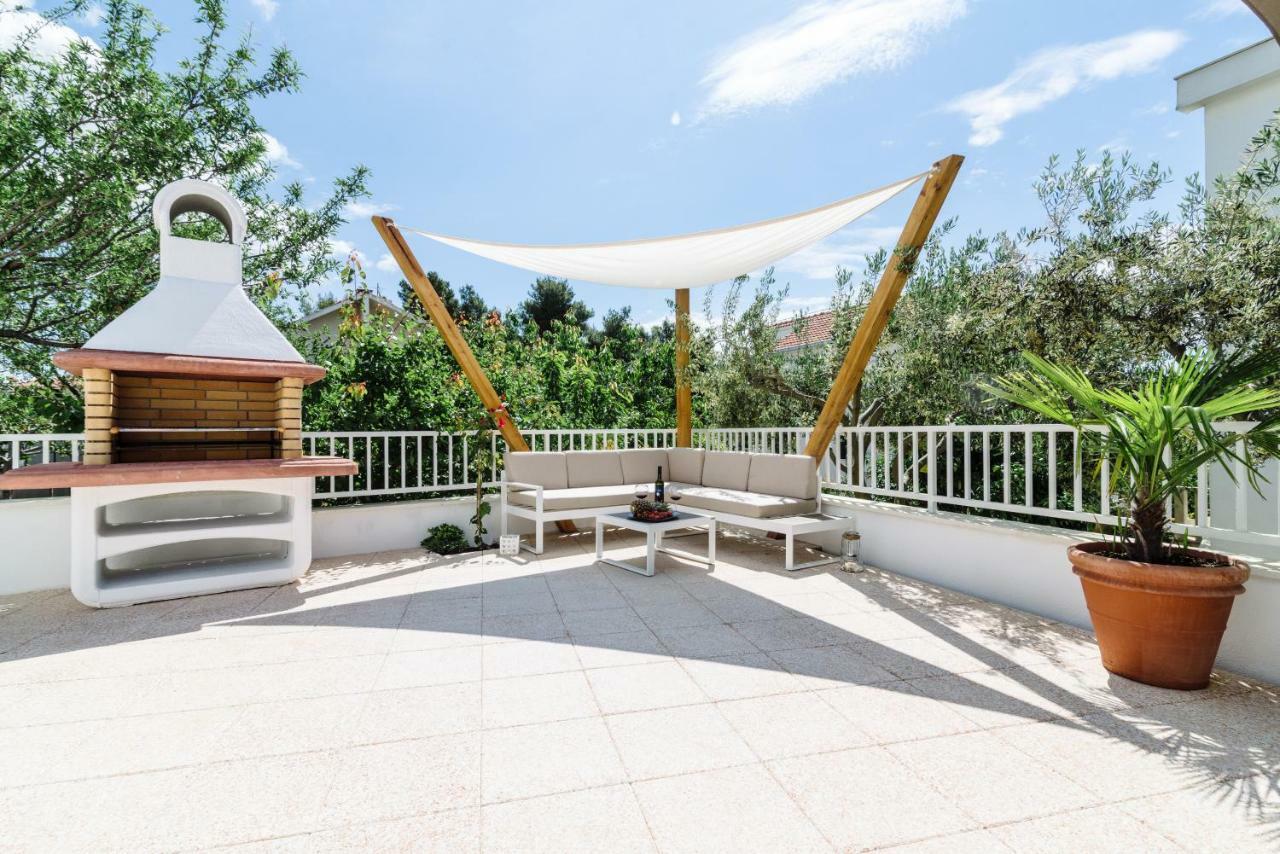 Apartments Villa Dalmatia トロギール エクステリア 写真